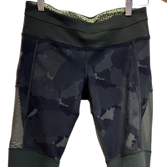 LULULEMON 🇨🇦 Camo Crop Leggings Size 4-6 (No Tag) Mesh sides and Back Army - Picture 2 of 11